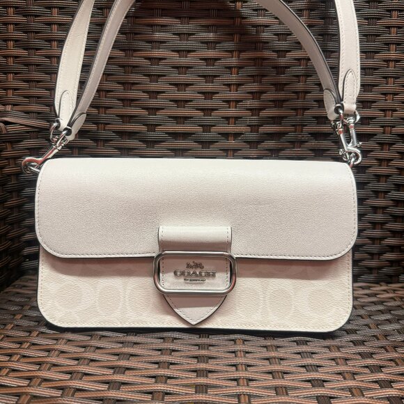 coach Morgan Shoulder Bag In Signature Canvas cj617